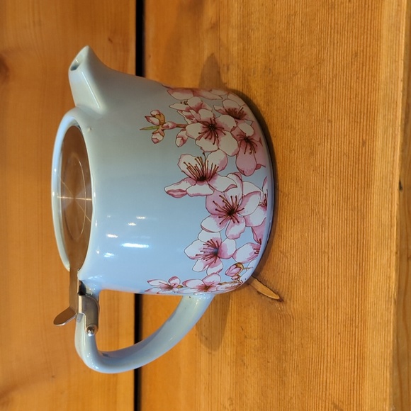 Teapot with Infuser - Picture 1 of 6